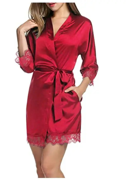 Robe de Nuit Satinée avec Dentelle