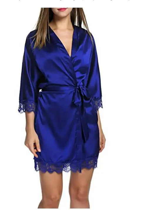 Robe de Nuit Satinée avec Dentelle