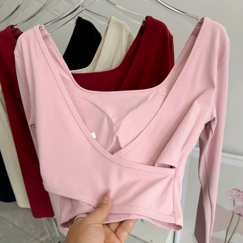 Tenue de yoga femme dos croisé