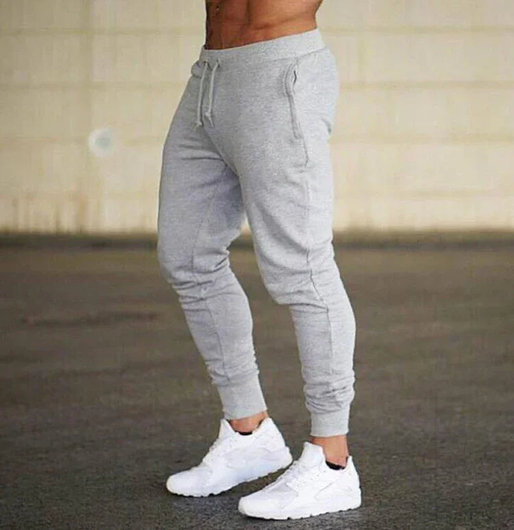Jogging homme coupe ajustée en coton, conçu pour allier confort et style